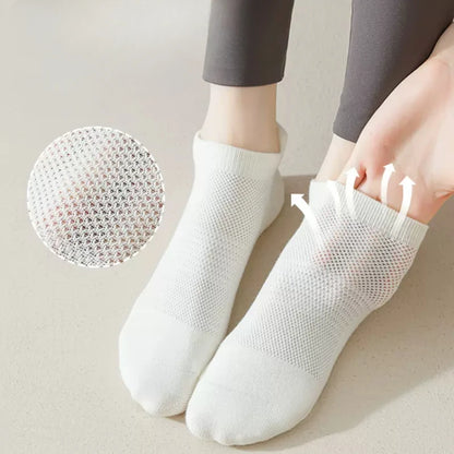 Mesh Breathable Non-Slip Pilates & Yoga Socks – Ultimate Comfort & Grip